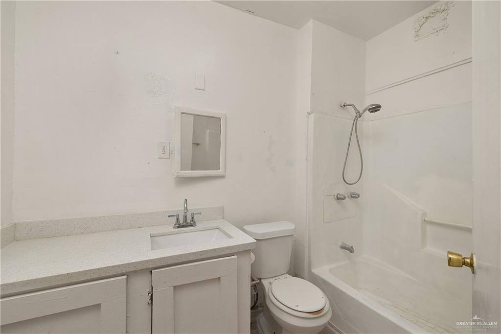 221 West 14th Street, Mission, TX 78572