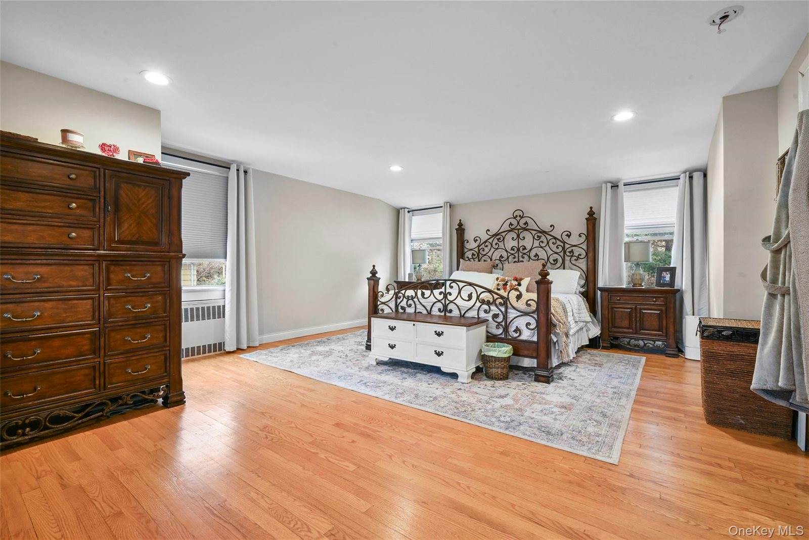 67 Kissam Lane, Oyster Bay, NY 11545