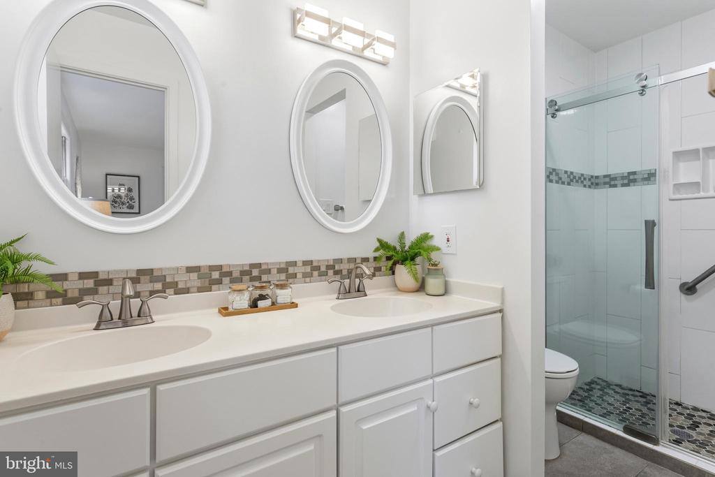 11705 Devilwood Court, Potomac, MD 20854