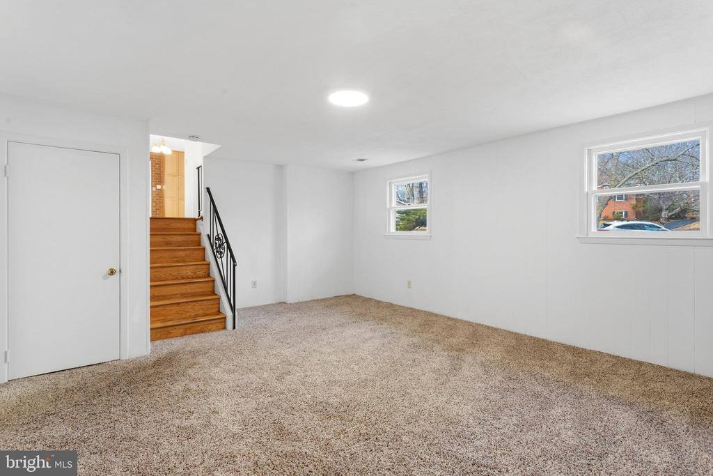 11705 Devilwood Court, Potomac, MD 20854