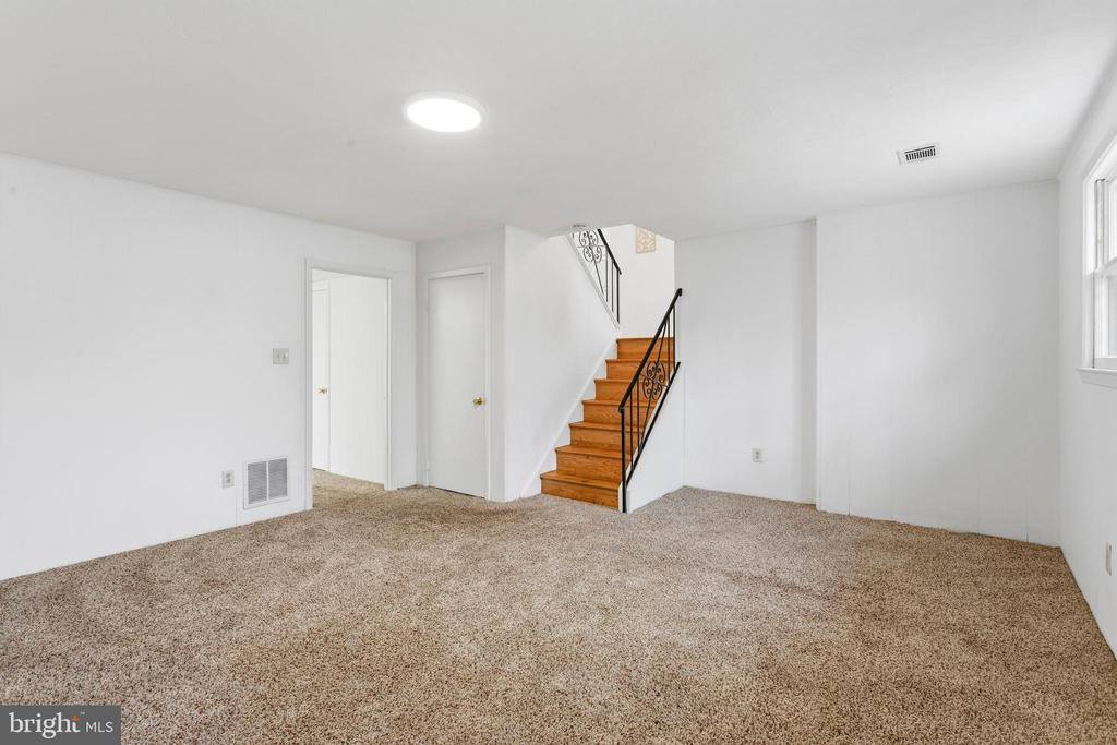 11705 Devilwood Court, Potomac, MD 20854