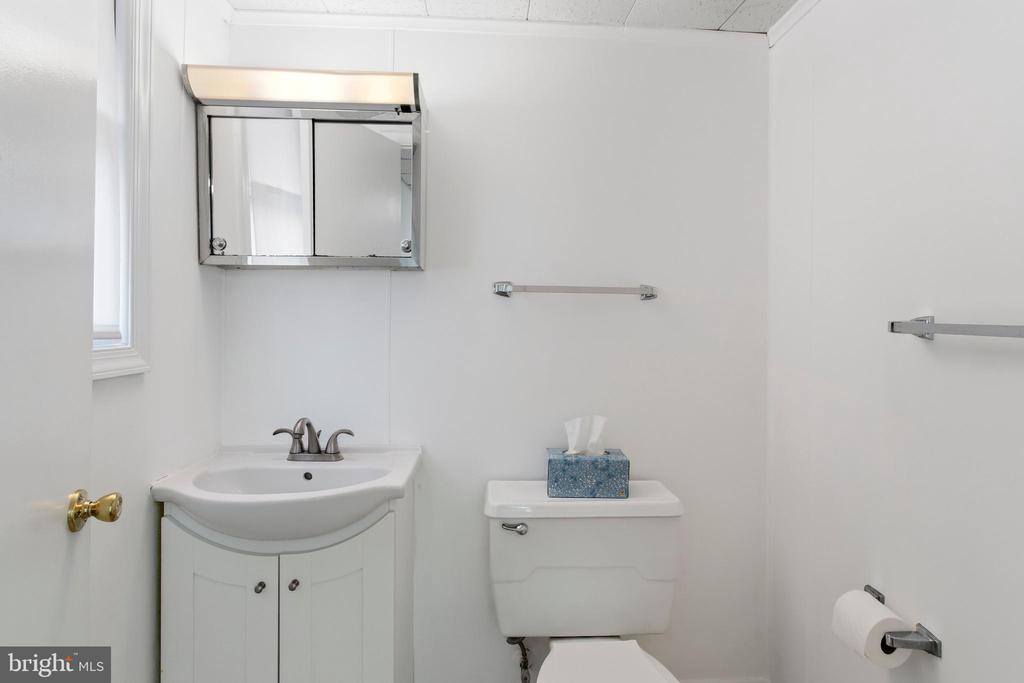 11705 Devilwood Court, Potomac, MD 20854