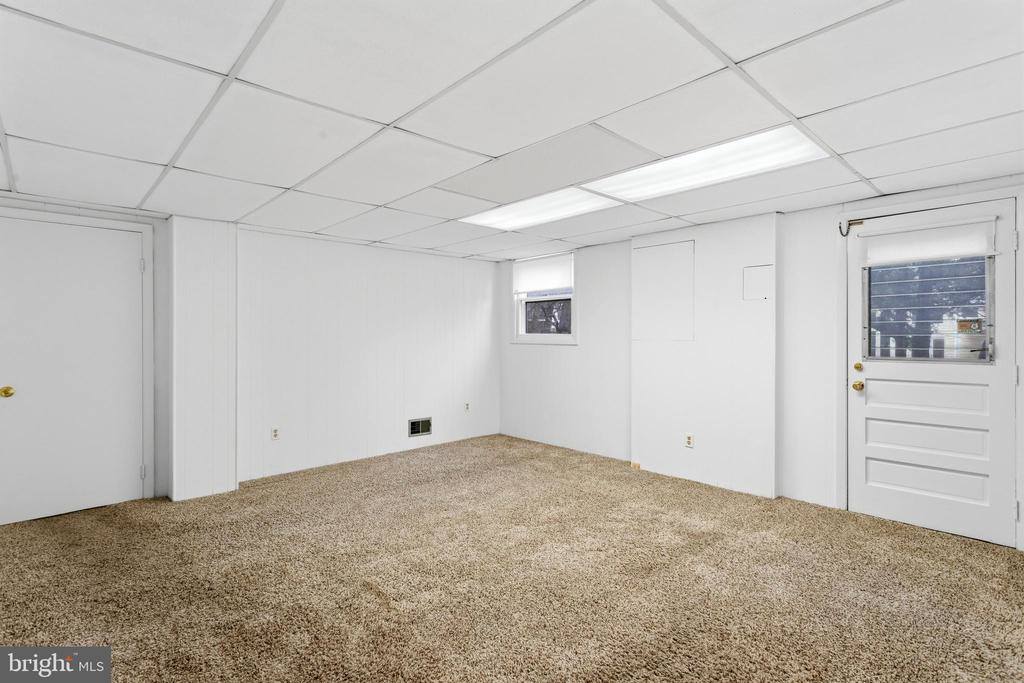 11705 Devilwood Court, Potomac, MD 20854