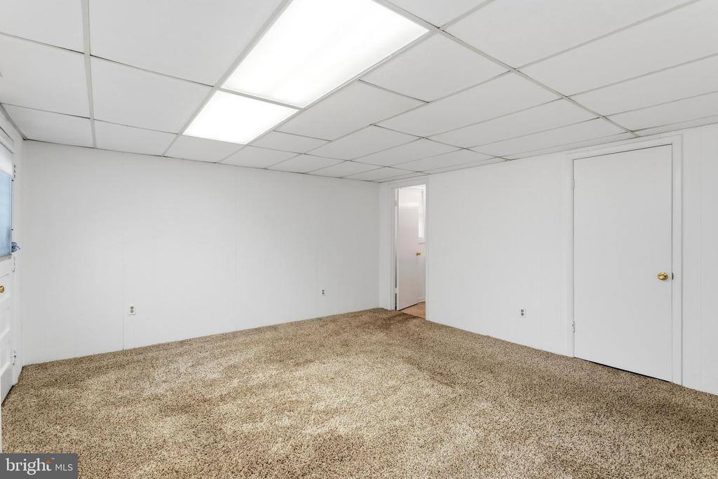 11705 Devilwood Court, Potomac, MD 20854