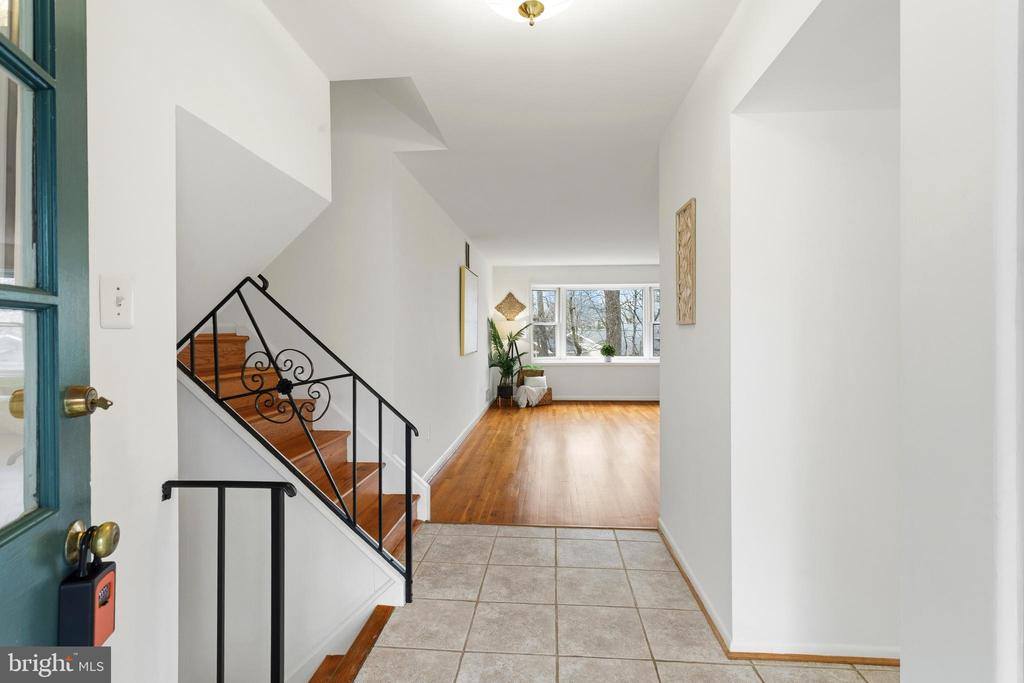 11705 Devilwood Court, Potomac, MD 20854