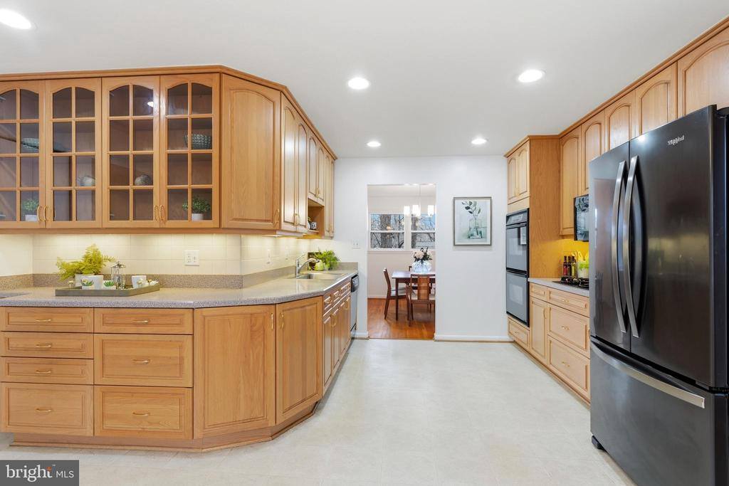 11705 Devilwood Court, Potomac, MD 20854