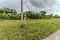 700 & 704 Jerry Drive, Junction City, KS 66441