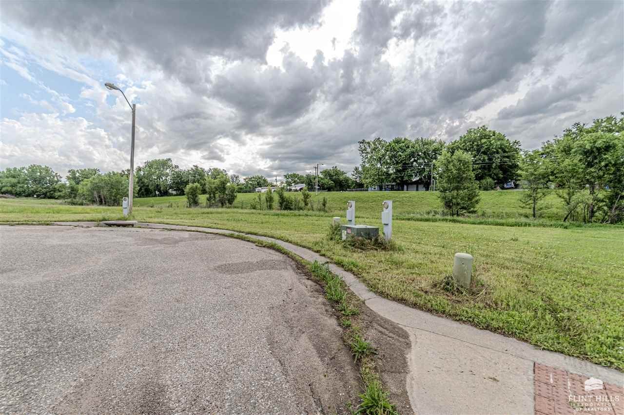 715, 801 & 805 Jerry Drive, Junction City, KS 66441