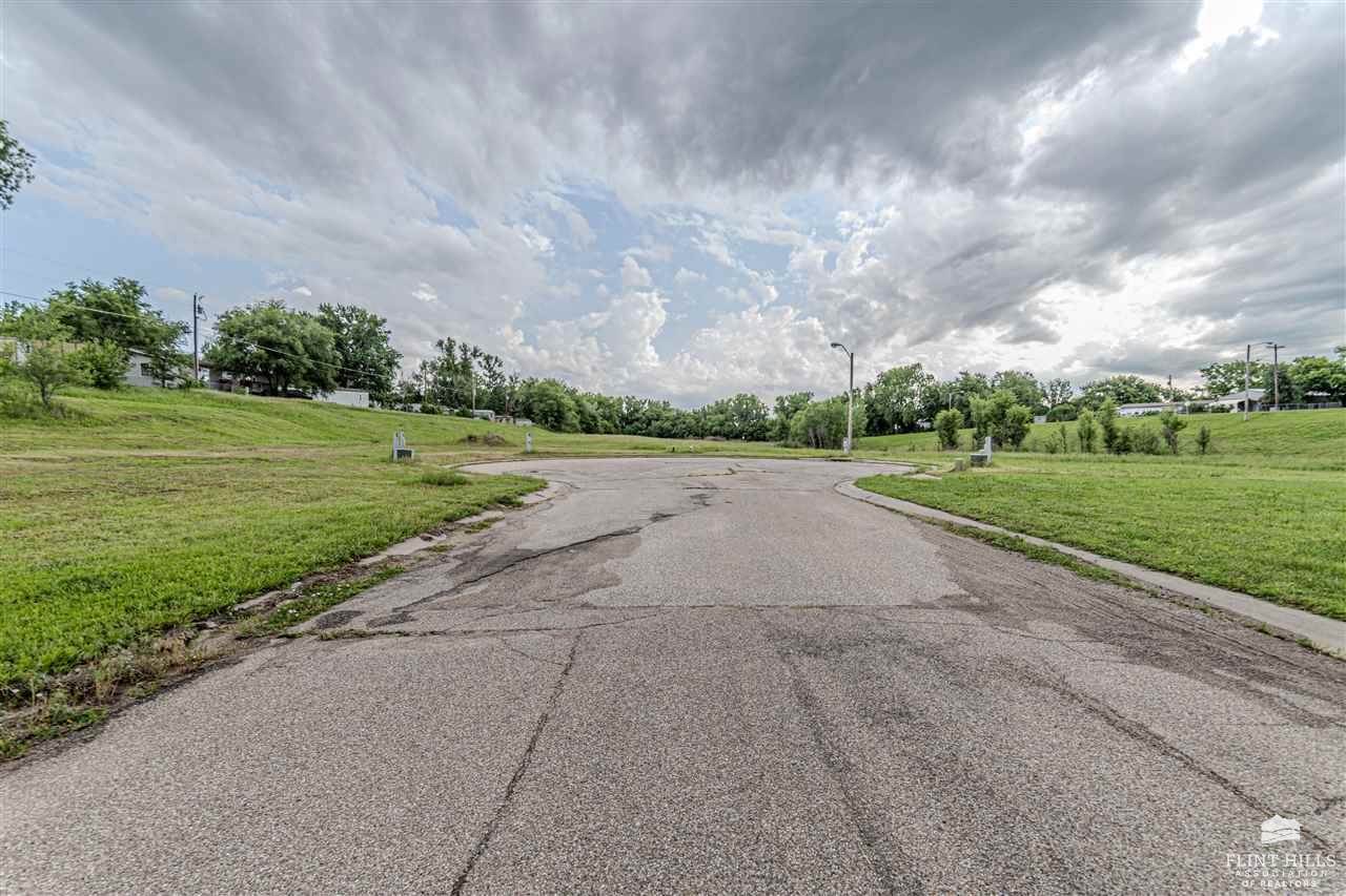 715, 801 & 805 Jerry Drive, Junction City, KS 66441