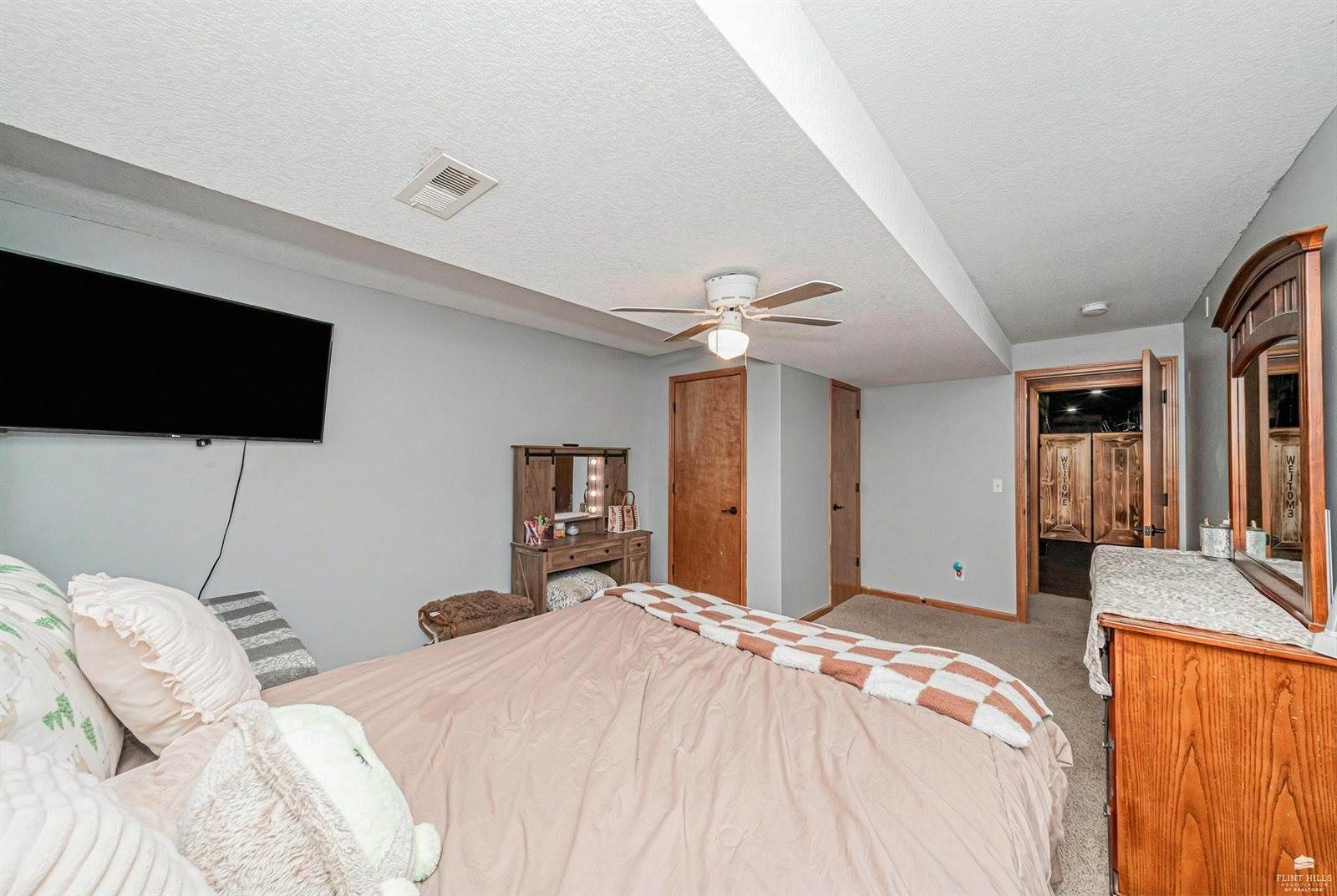 2714 Elm Creek Drive, Junction City, KS 66441