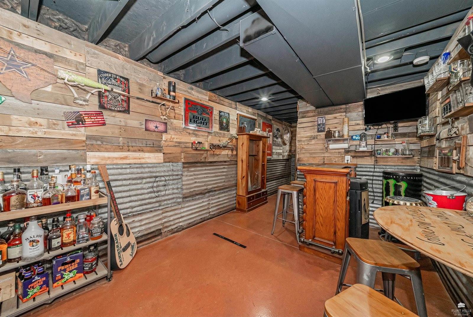 2714 Elm Creek Drive, Junction City, KS 66441