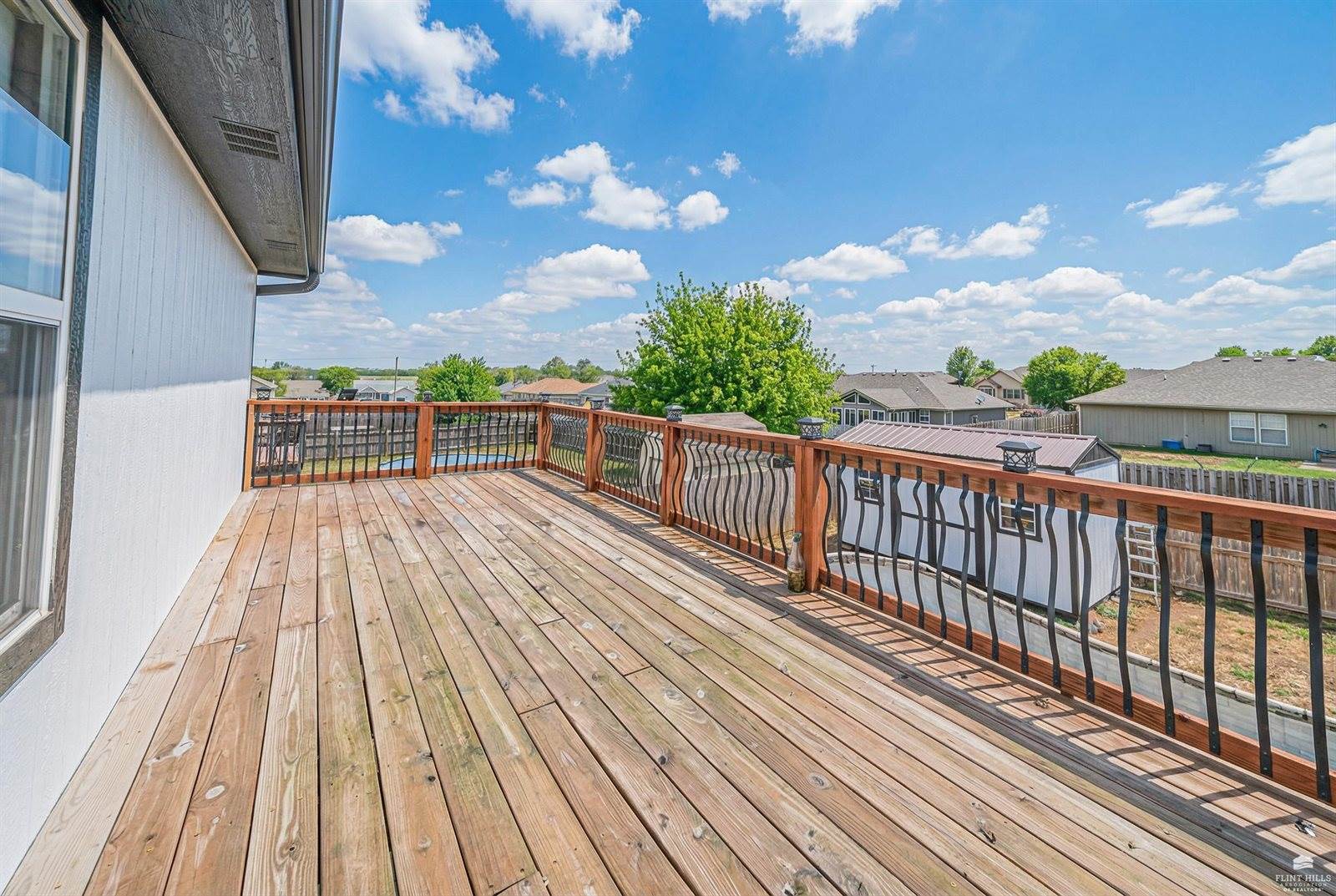 2714 Elm Creek Drive, Junction City, KS 66441