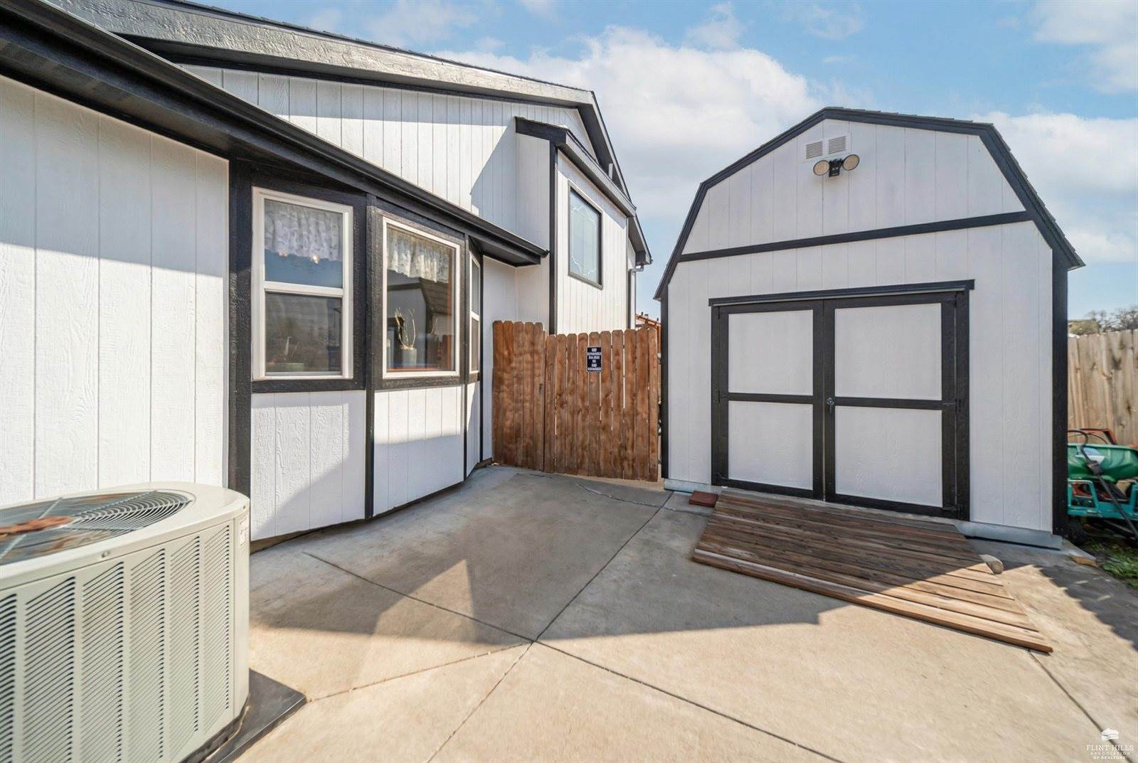 2714 Elm Creek Drive, Junction City, KS 66441