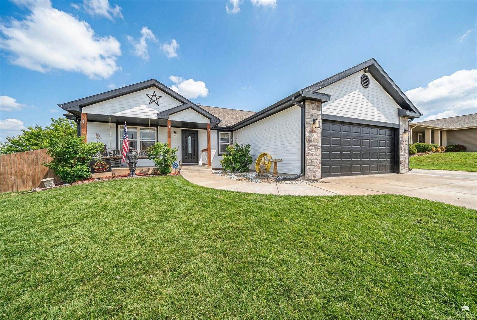 2714 Elm Creek Drive, Junction City, KS 66441