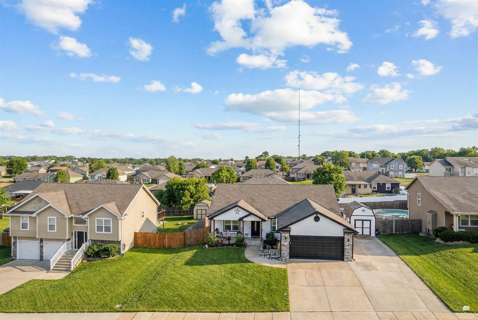 2714 Elm Creek Drive, Junction City, KS 66441