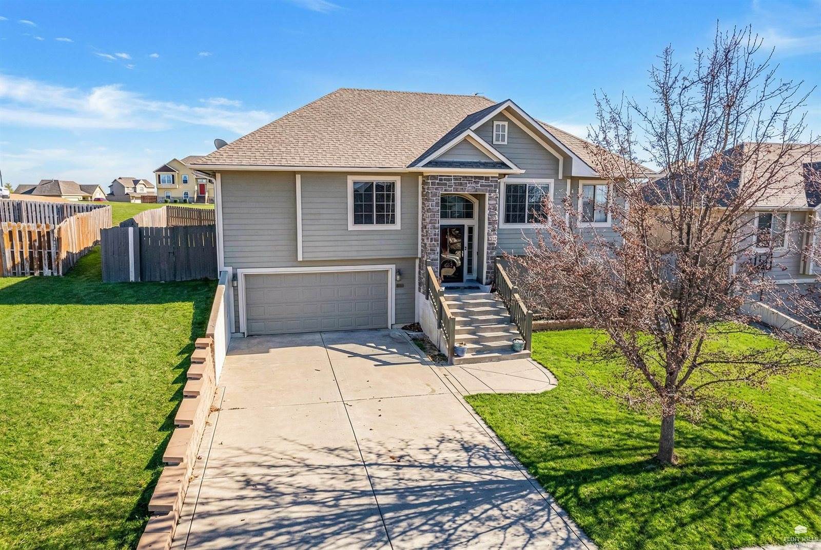 2407 Deer Trail, Junction City, KS 66441