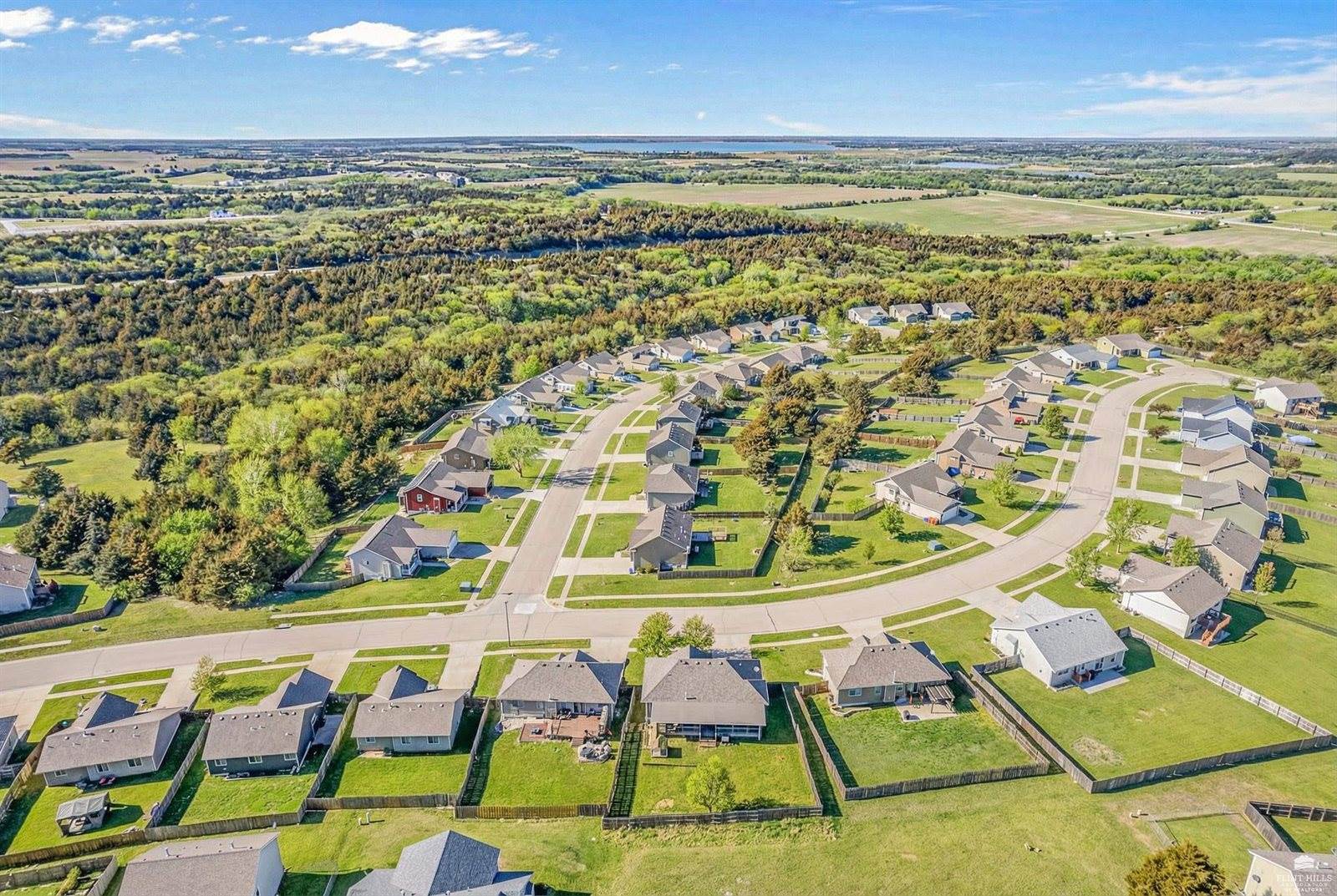 2407 Deer Trail, Junction City, KS 66441