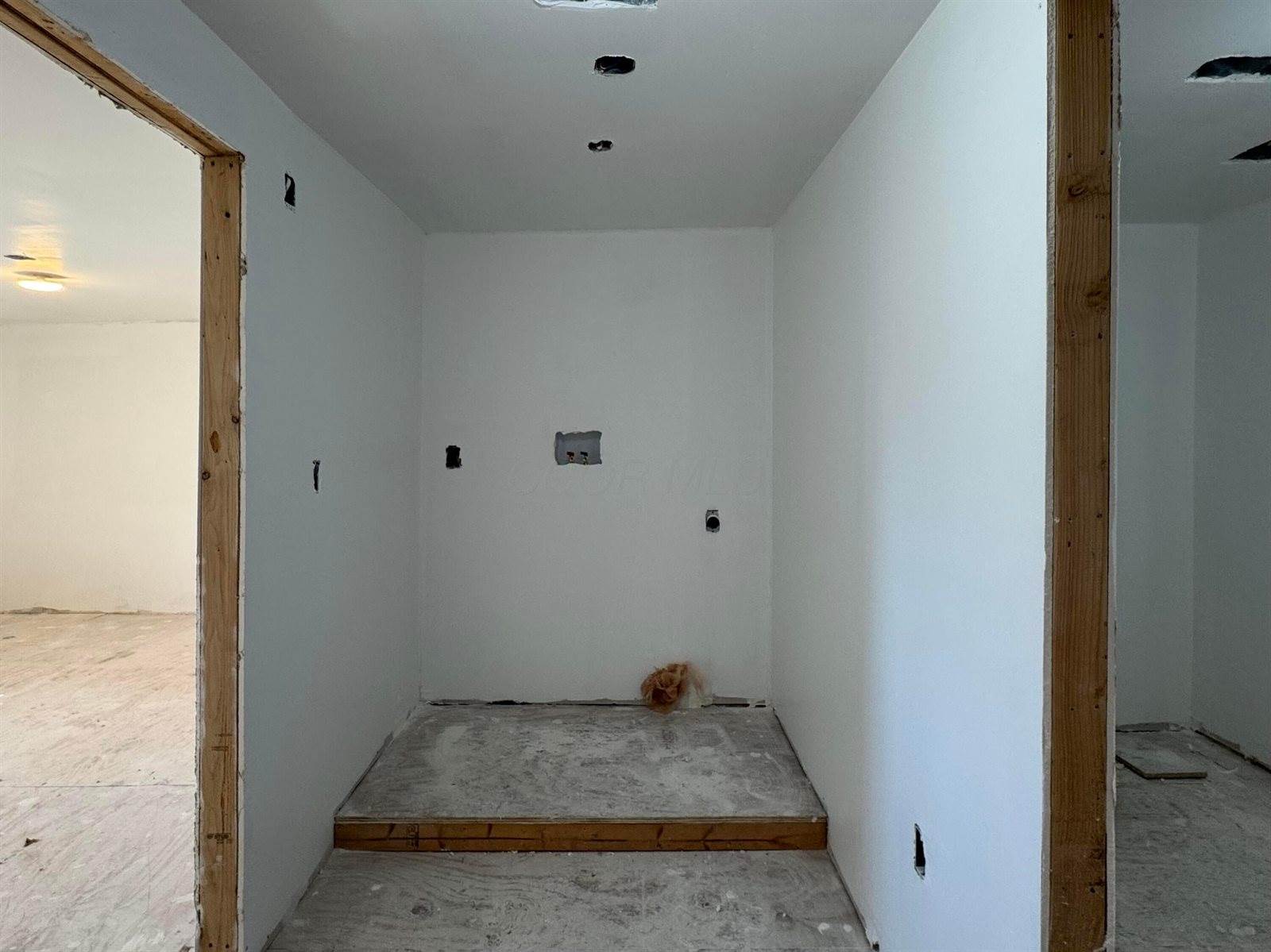 210 East Central Avenue, Delaware, OH 43015