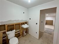 210 East Central Avenue, Delaware, OH 43015