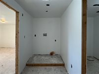 210 East Central Avenue, Delaware, OH 43015