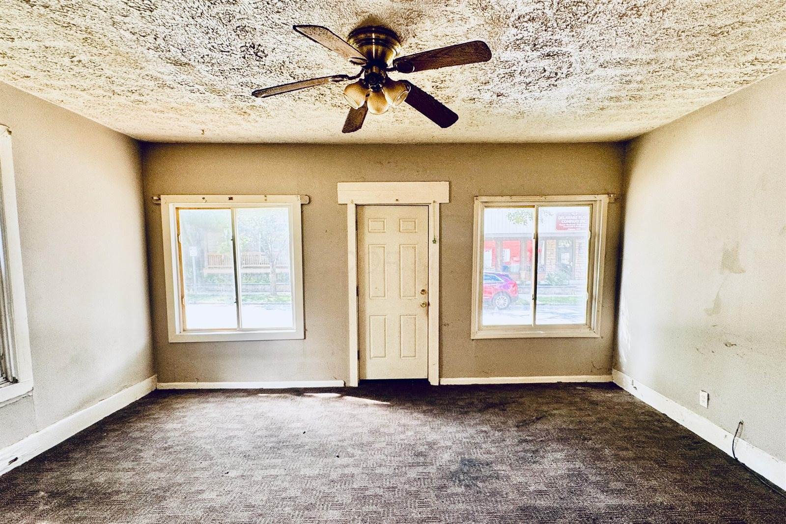211 East Central Avenue, Delaware, OH 43015