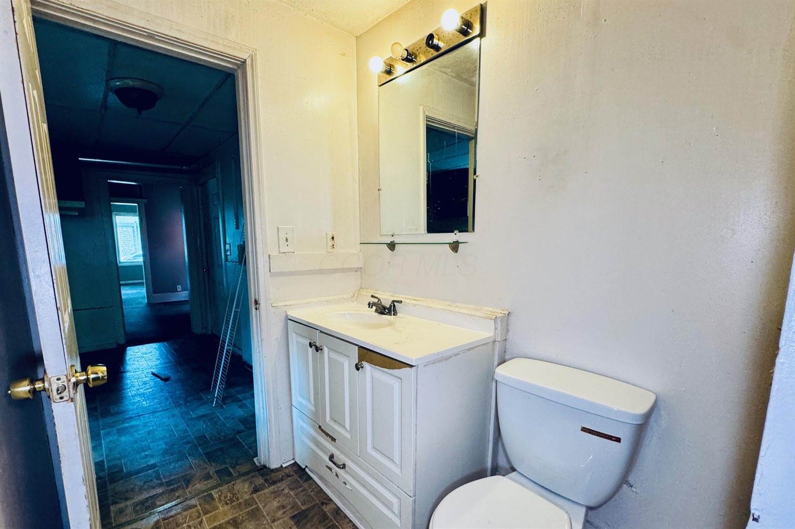 211 East Central Avenue, Delaware, OH 43015
