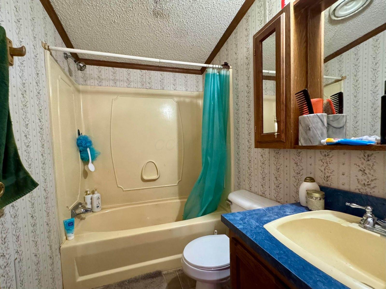 2492 Township Road 145 NE, Somerset, OH 43783