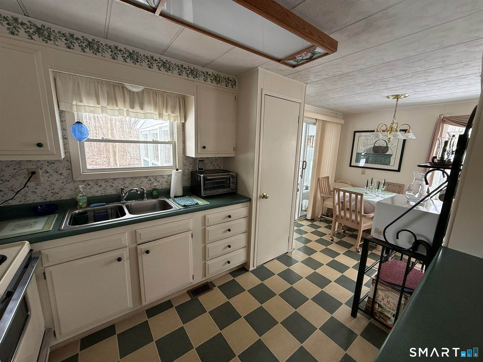 21 Harvey, Old Saybrook, CT 06475