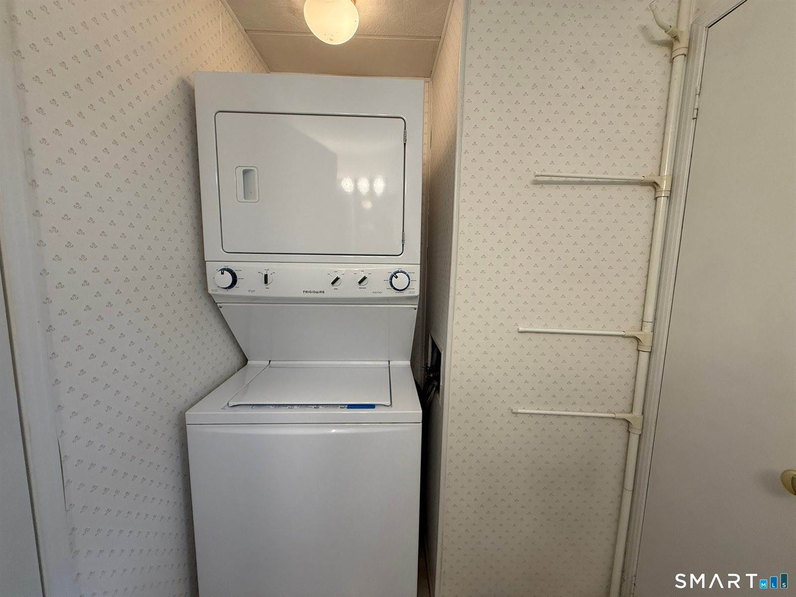 21 Harvey, Old Saybrook, CT 06475