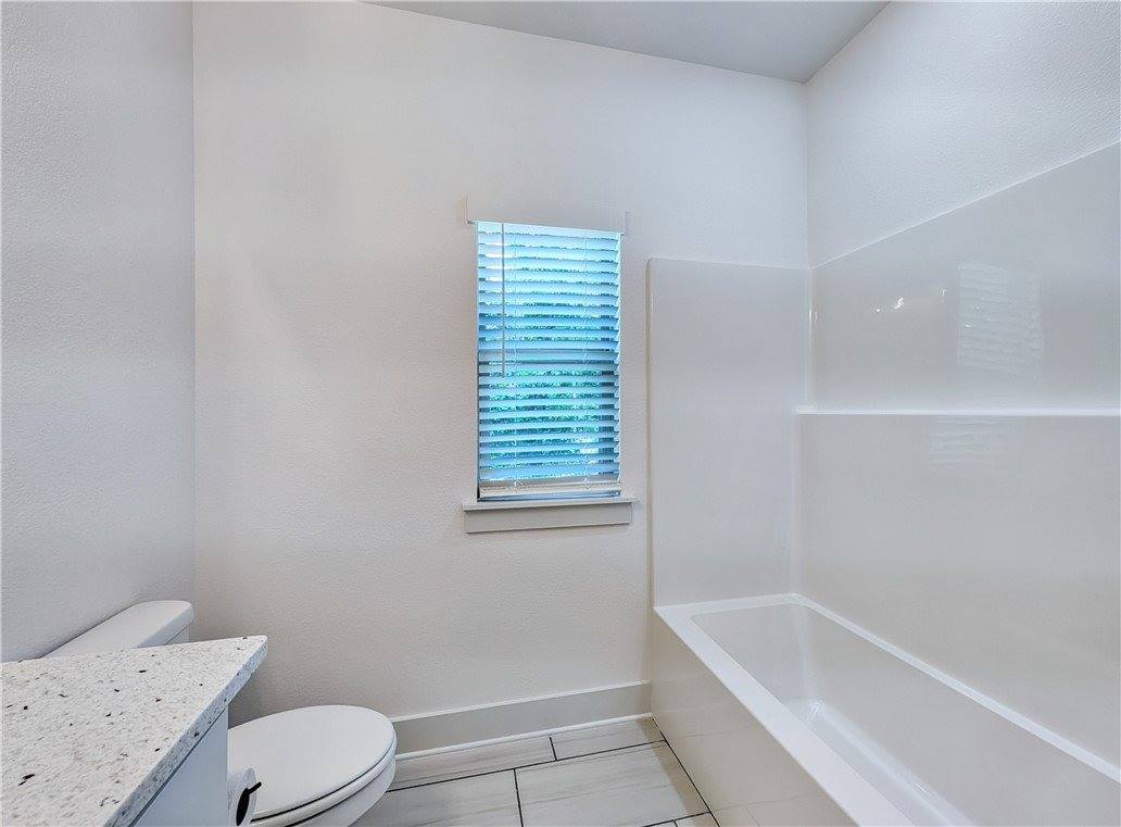 4 Bayloch Lane, Bella Vista, AR 72715