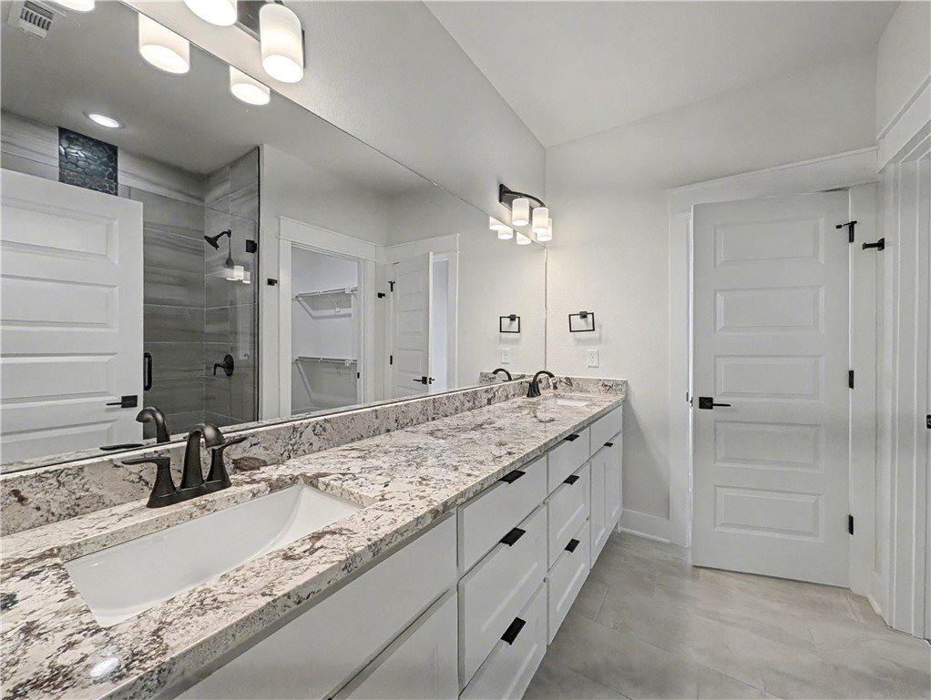 30 Cromer Drive, Bella Vista, AR 72715