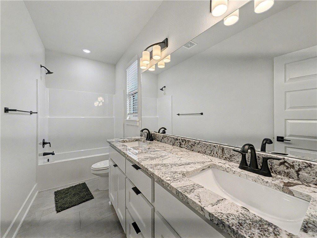 30 Cromer Drive, Bella Vista, AR 72715