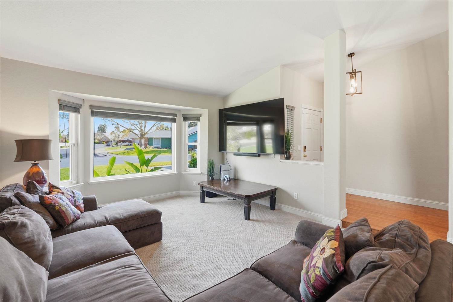 9260 Whittemore Drive, Elk Grove, CA 95624