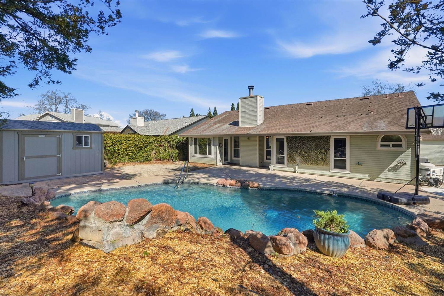 9260 Whittemore Drive, Elk Grove, CA 95624