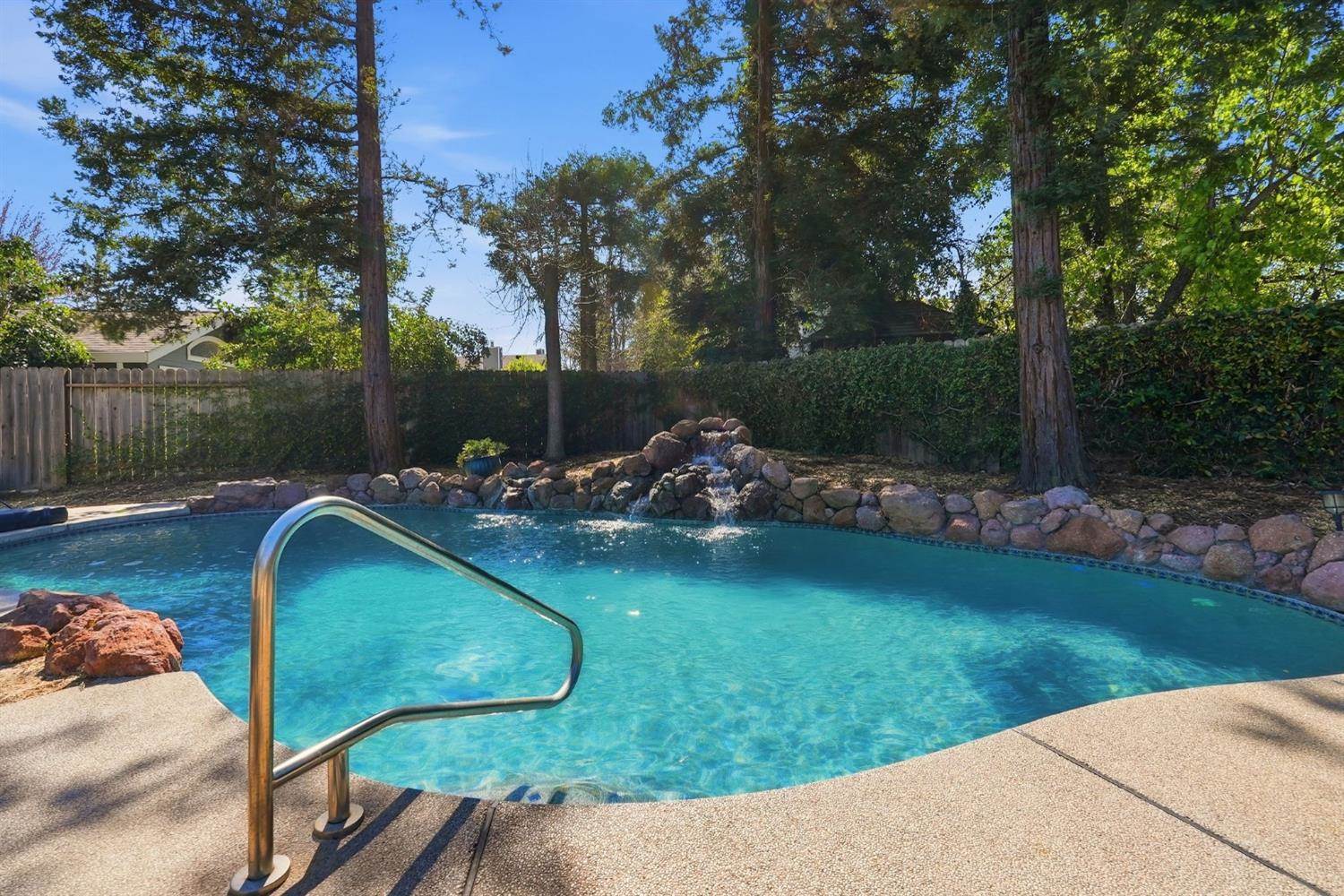 9260 Whittemore Drive, Elk Grove, CA 95624