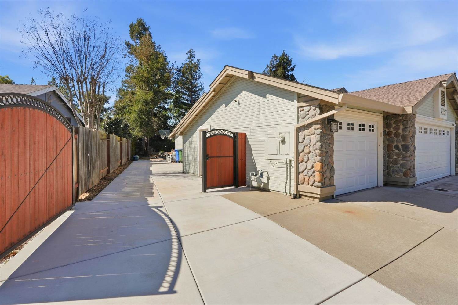 9260 Whittemore Drive, Elk Grove, CA 95624