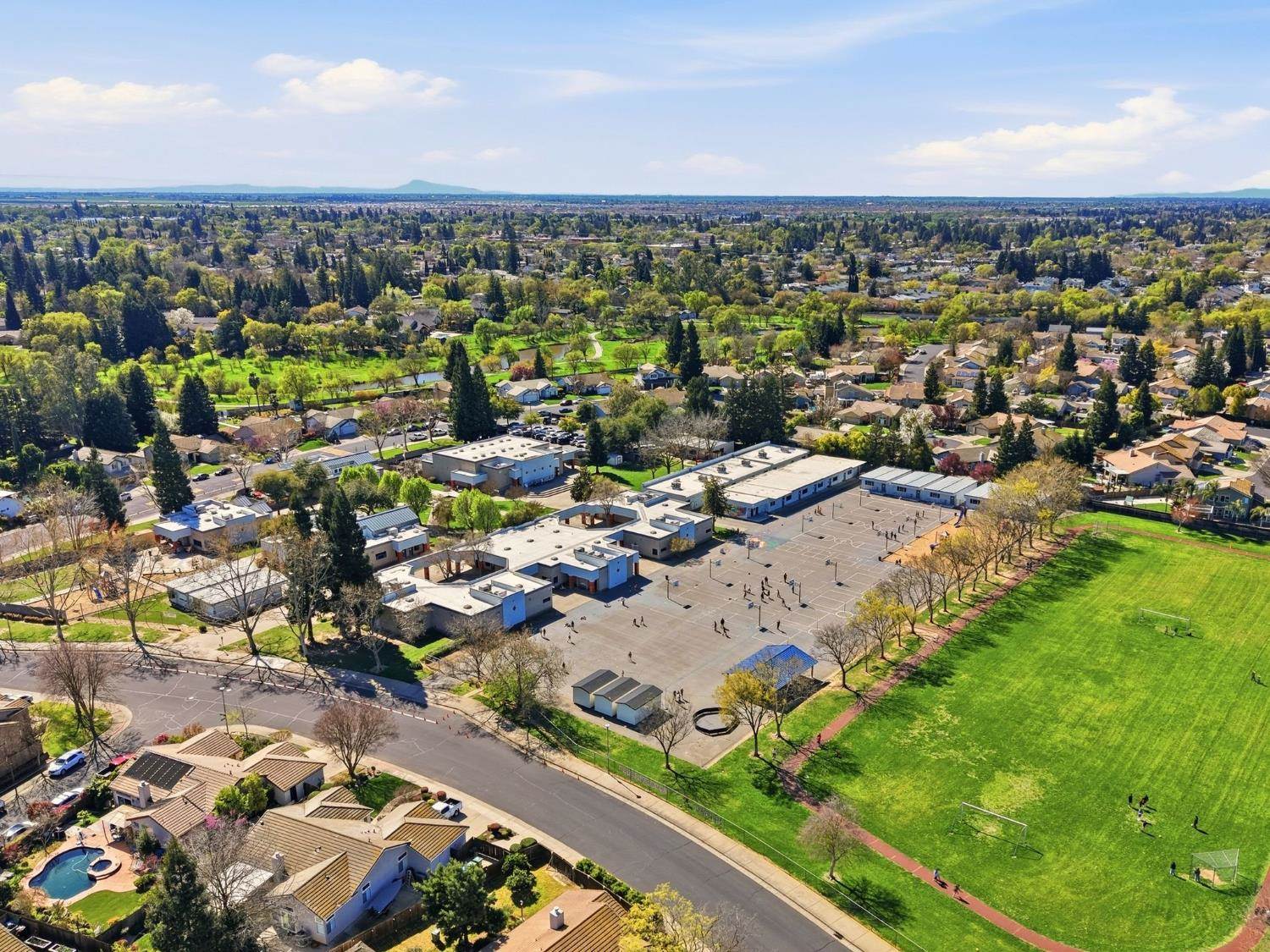 9260 Whittemore Drive, Elk Grove, CA 95624