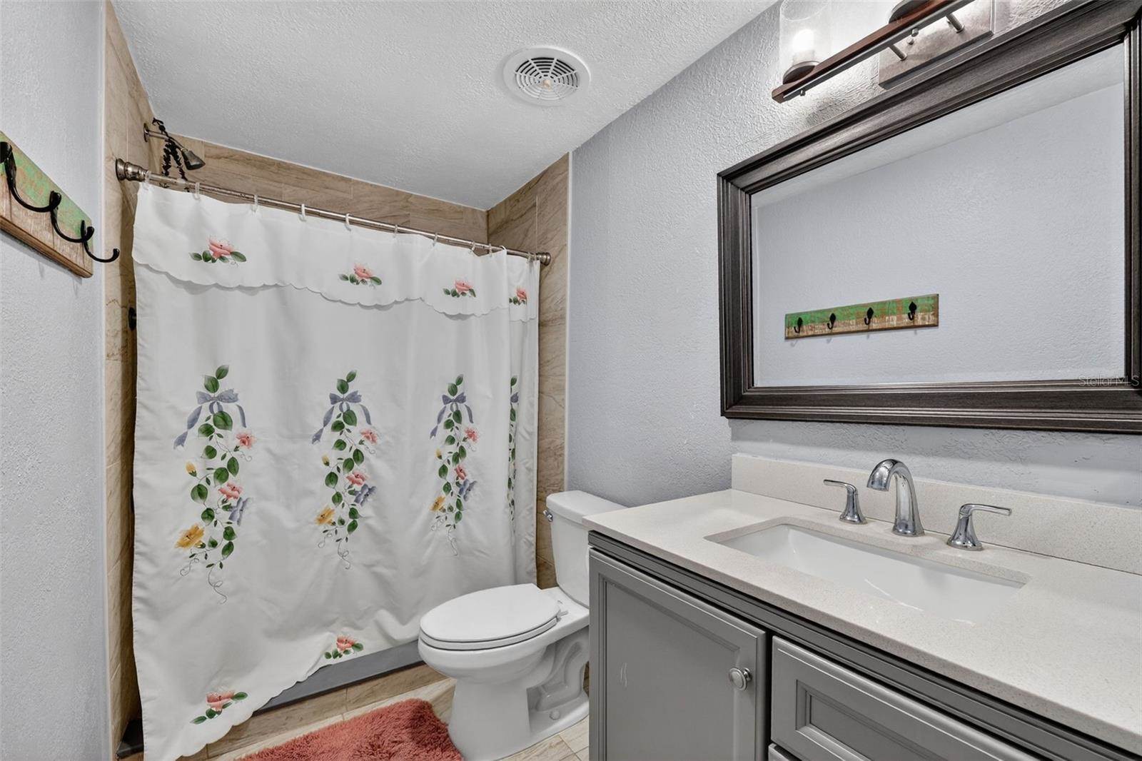 10262 Memorial Highway, Tampa, FL 33615