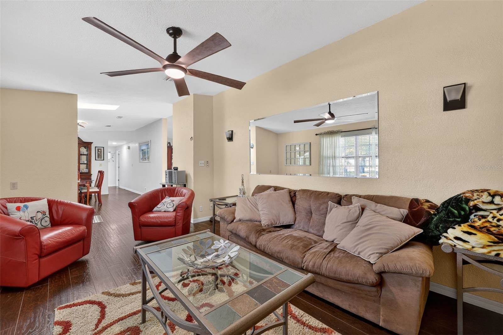 10262 Memorial Highway, Tampa, FL 33615