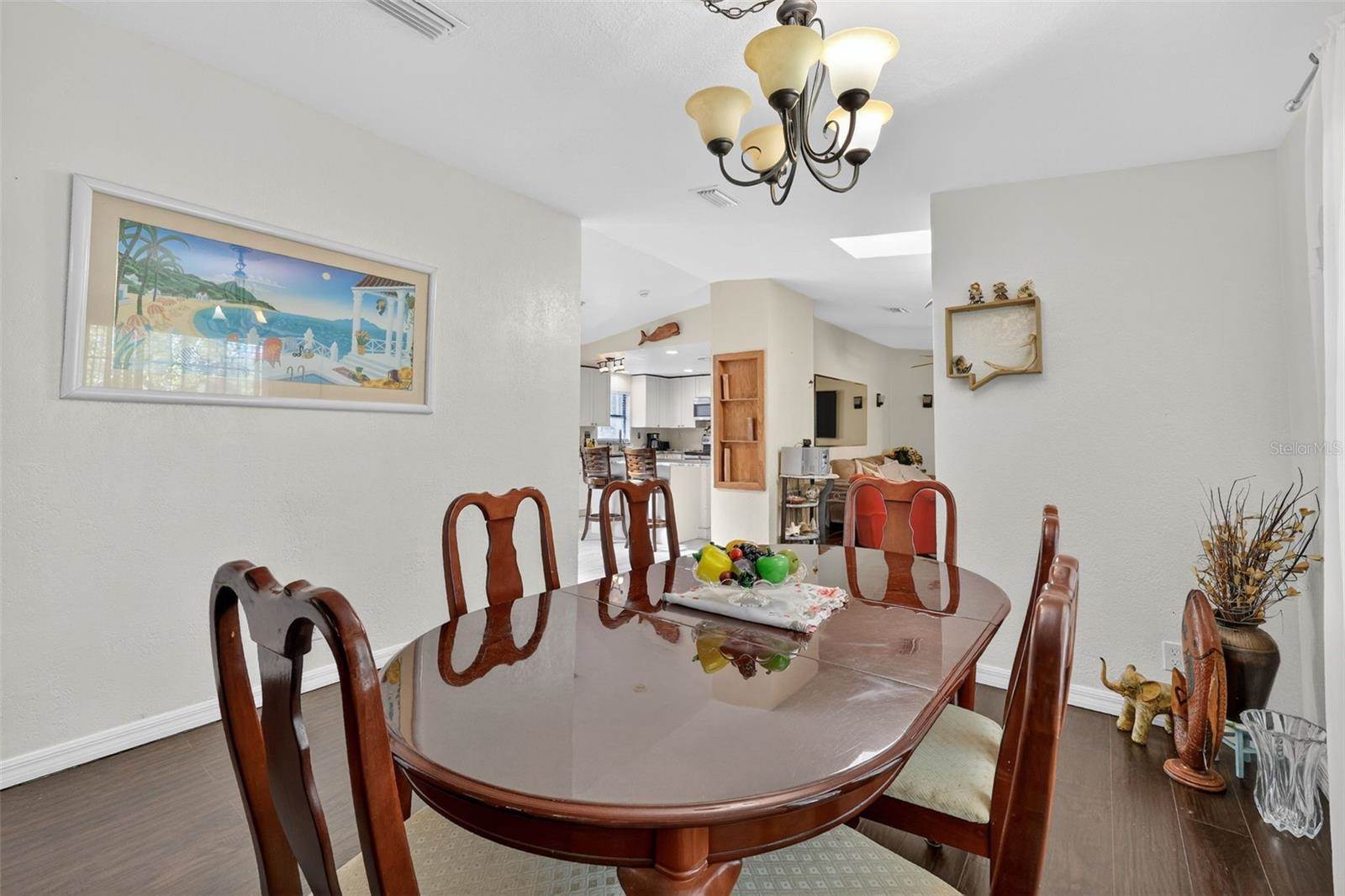 10262 Memorial Highway, Tampa, FL 33615