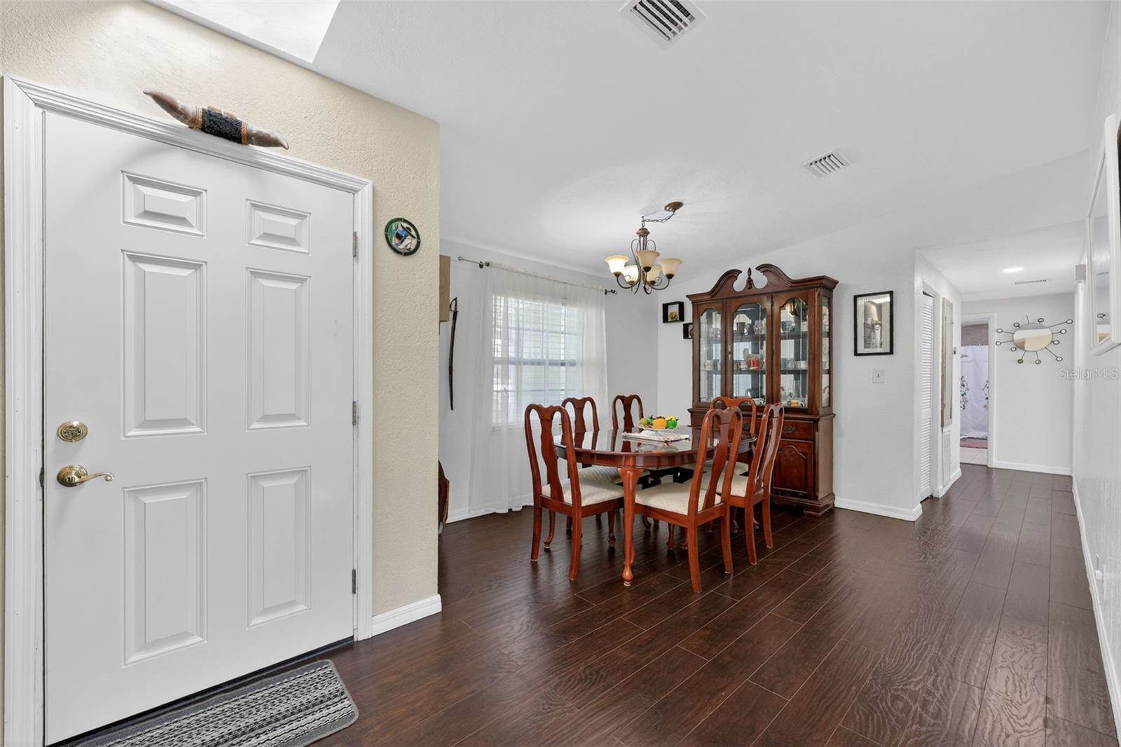 10262 Memorial Highway, Tampa, FL 33615