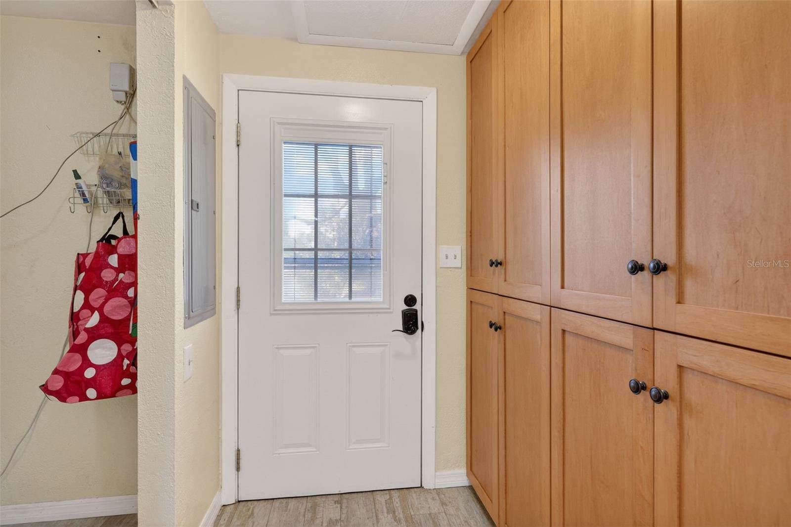 10262 Memorial Highway, Tampa, FL 33615