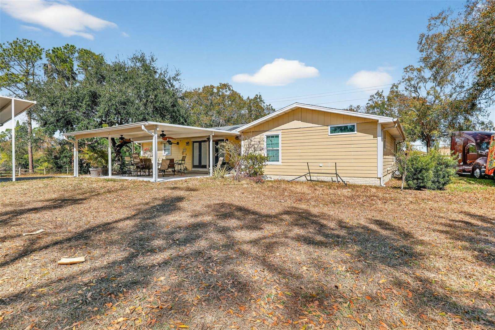 10262 Memorial Highway, Tampa, FL 33615