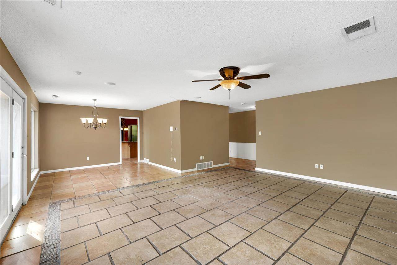 5104 NW Ash Ave, Lawton, OK 73505