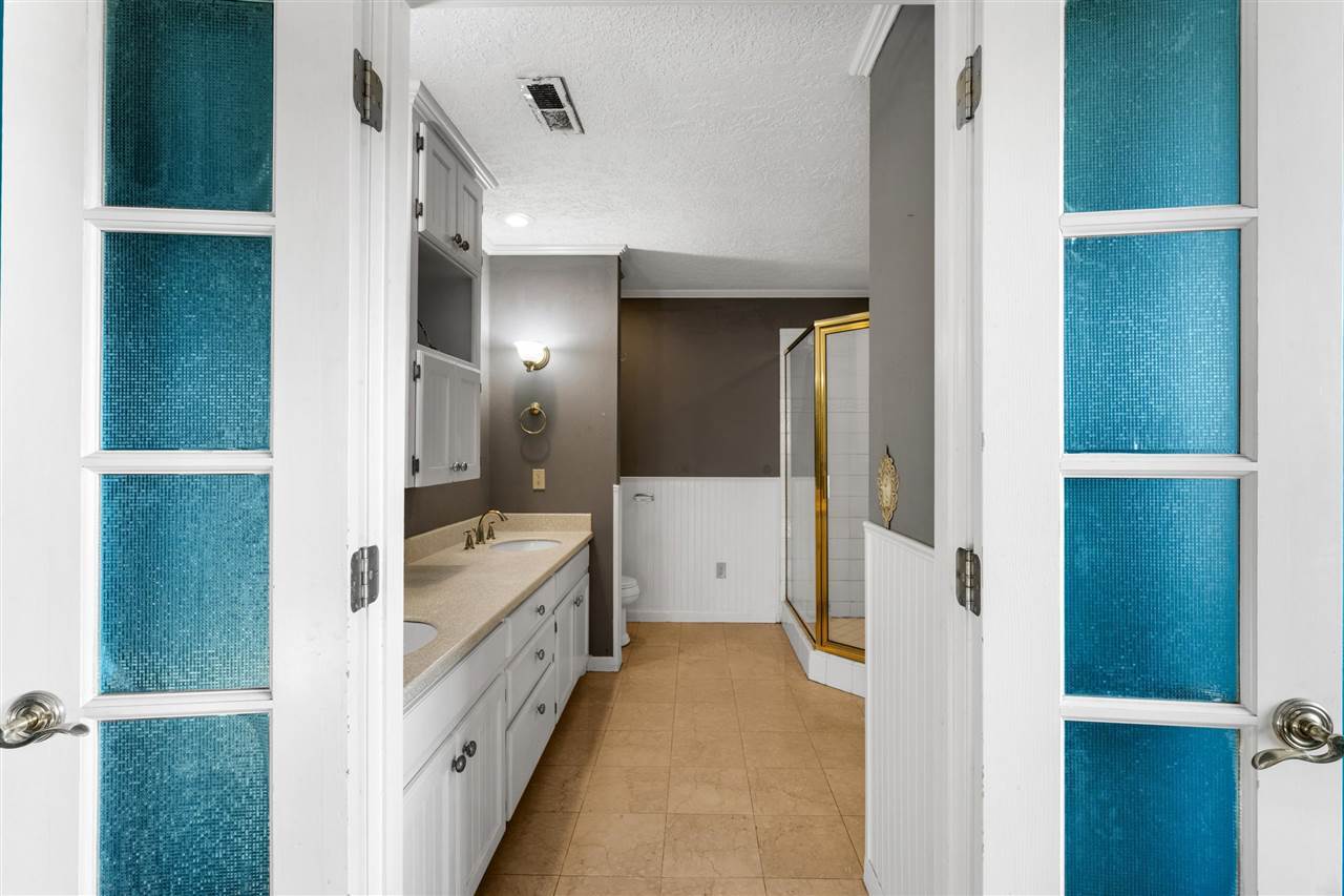 5104 NW Ash Ave, Lawton, OK 73505