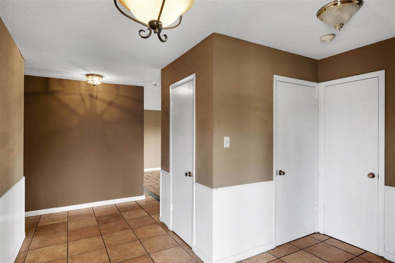 5104 NW Ash Ave, Lawton, OK 73505