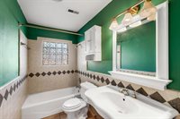 5104 NW Ash Ave, Lawton, OK 73505