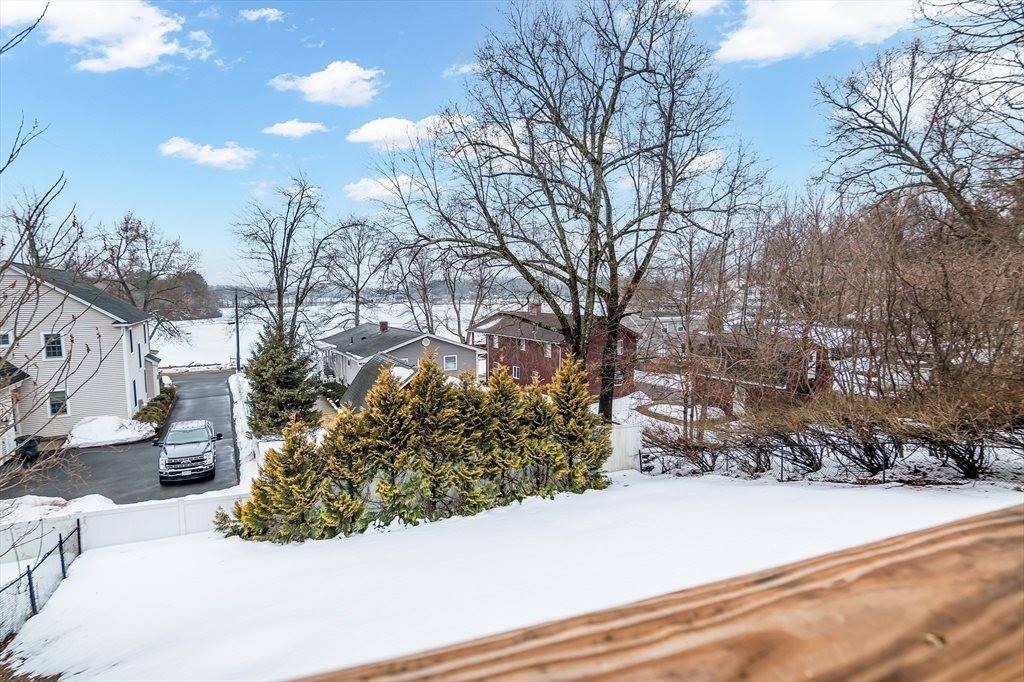 40 Berkshire Avenue, Southwick, MA 01077