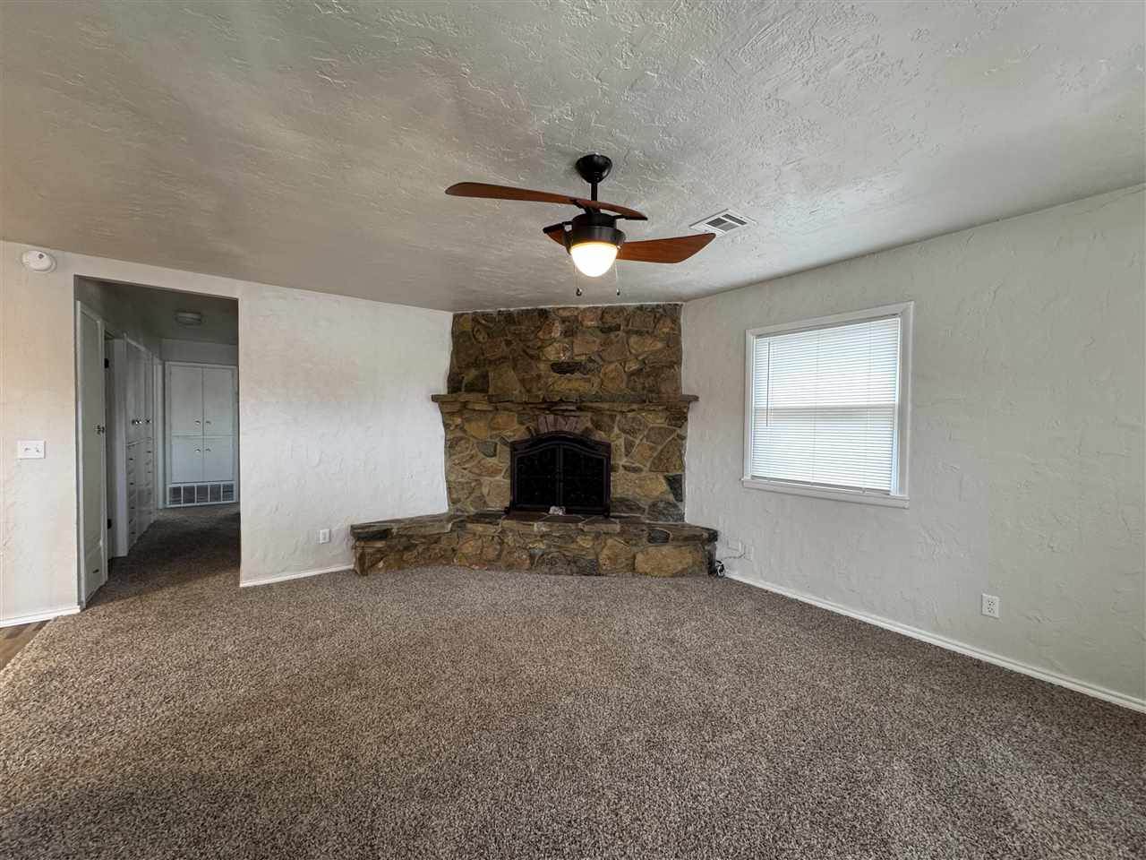 206 C Ave, Cache, OK 73527