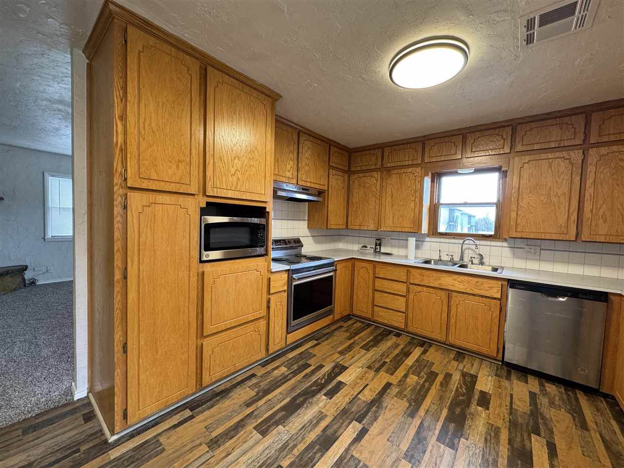 206 C Ave, Cache, OK 73527